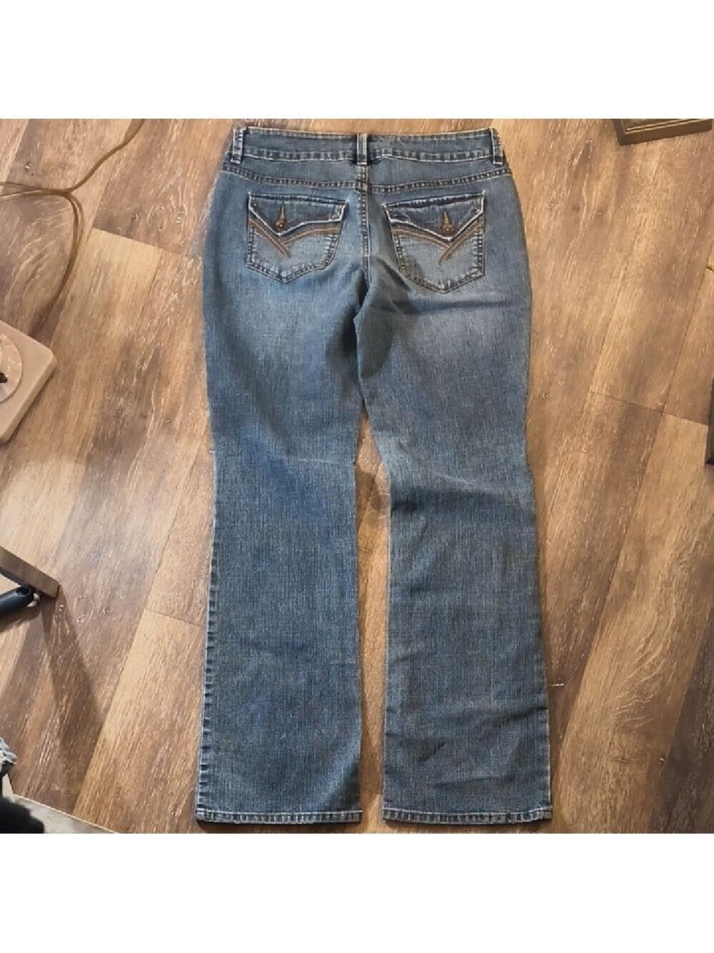 Apt. 9 Women's Boot Cut Jeans in Denim Blue - Picture 3 of 4